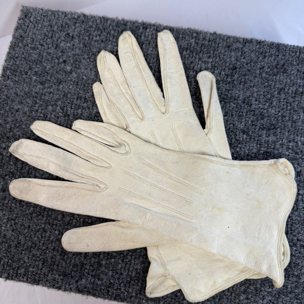 Vintage Calfskin Leather Gloves Cream Ivory Women's Dress Gloves Small 1960s